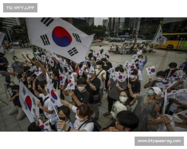 KT夺冠引发韩国电竞热潮,首尔举行庆祝游行 KT夺冠引发韩国电竞热潮,首尔举行庆祝游行